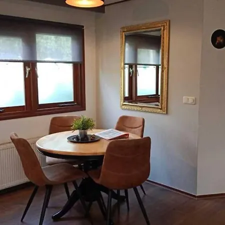 Chalet Op Vakantiepark Dennerhode * Doornspijk